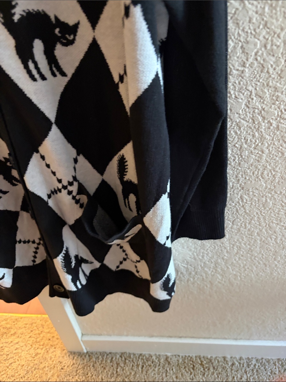 Torrid Black & White Black Cat Spooky Argyle Button Front Cardigan Size 2X - Picture 6 of 9